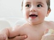 在郑州鲜胚移植后第22天突然大出血并有血块怎么办？